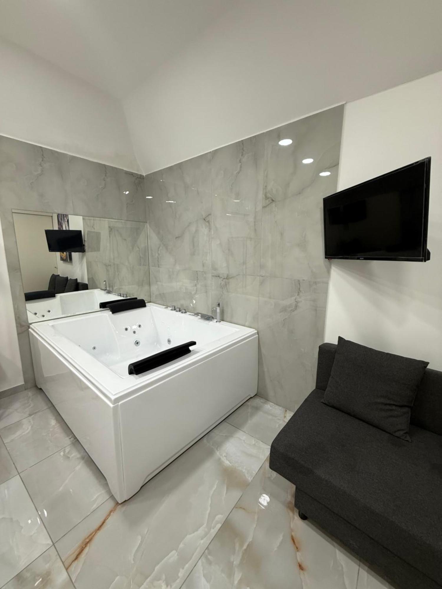 Caracciolo Suites 36 Nápoly Kültér fotó