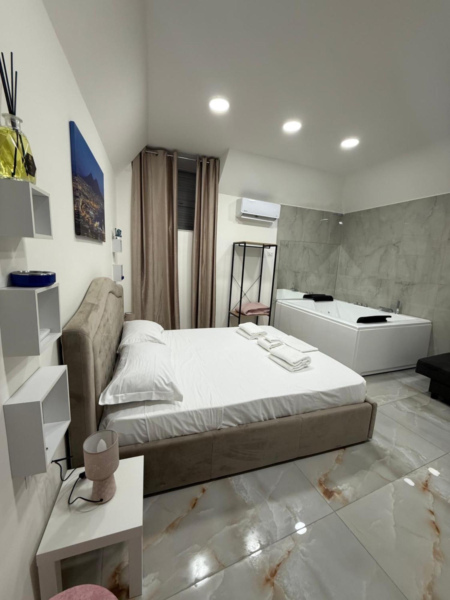 Caracciolo Suites 36 Nápoly Kültér fotó