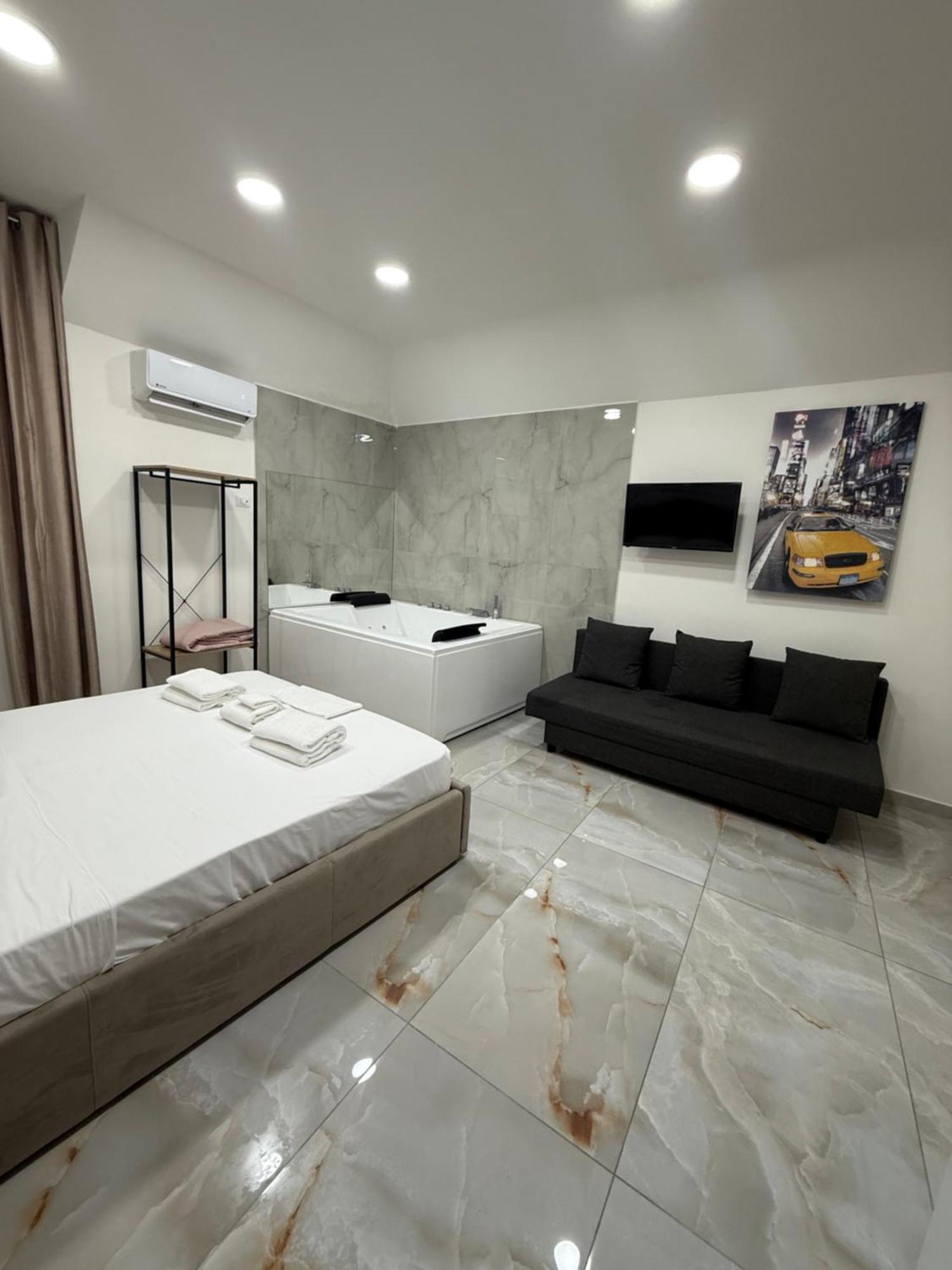 Caracciolo Suites 36 Nápoly Kültér fotó